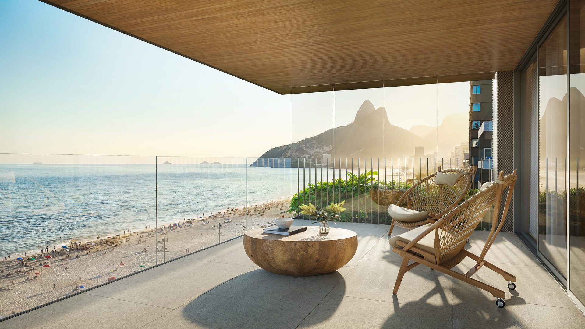 Varanda frente mar Vieira Souto com vista para a Praia de Ipanema e o Morro Dois Irmãos
